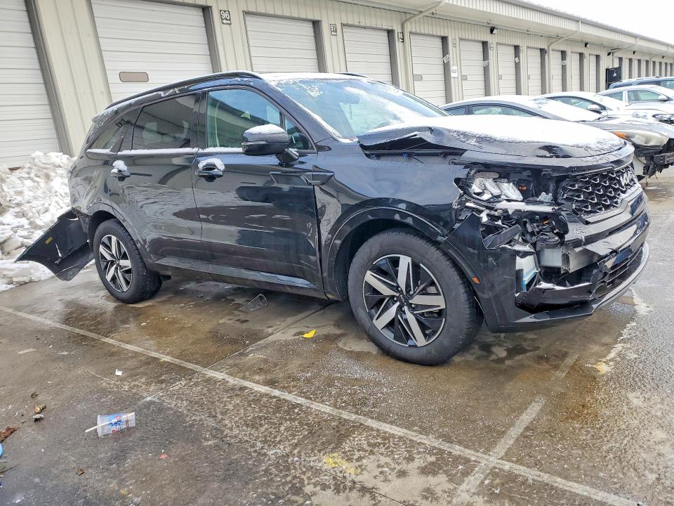Photo 4 from auction – 2022 KIA SORENTO with VIN 5XYRL4LC5NG136914
