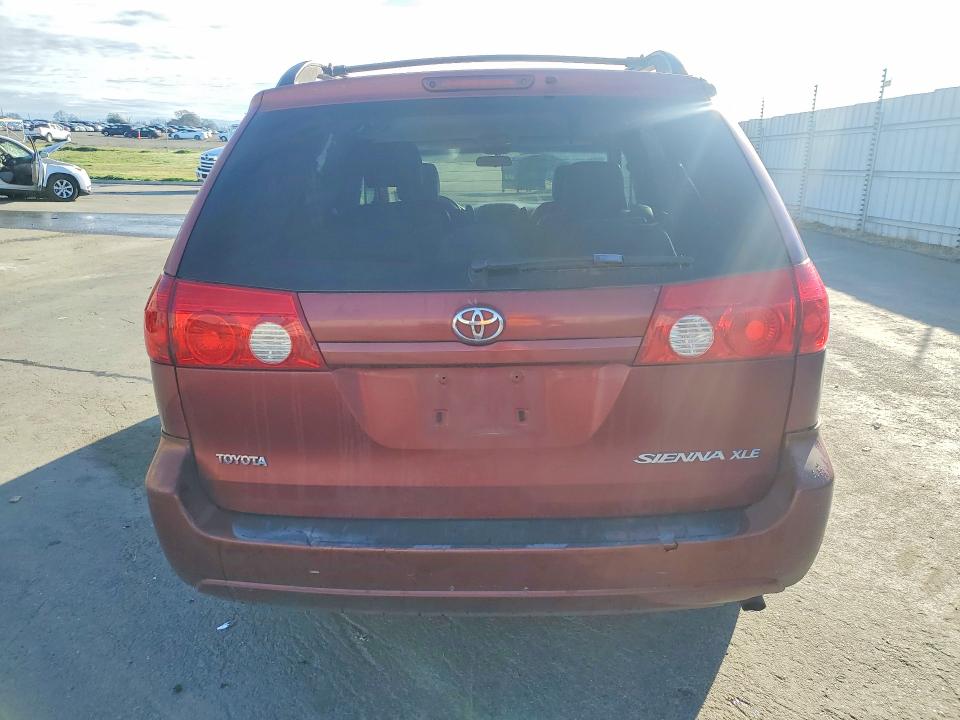 Photo 6 from auction – 2007 TOYOTA SIENNA with VIN 5TDZK22C67S008129