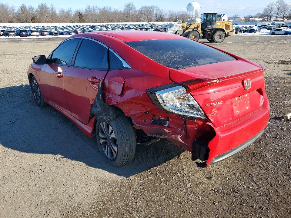 Photo 2 from auction – 2017 HONDA CIVIC LX with VIN 2HGFC2F5XHH526578