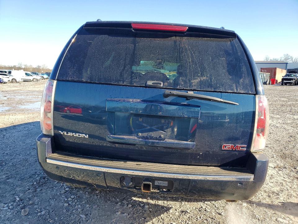 Photo 6 from auction – 2007 GMC YUKON with VIN 1GKFK63807J183773