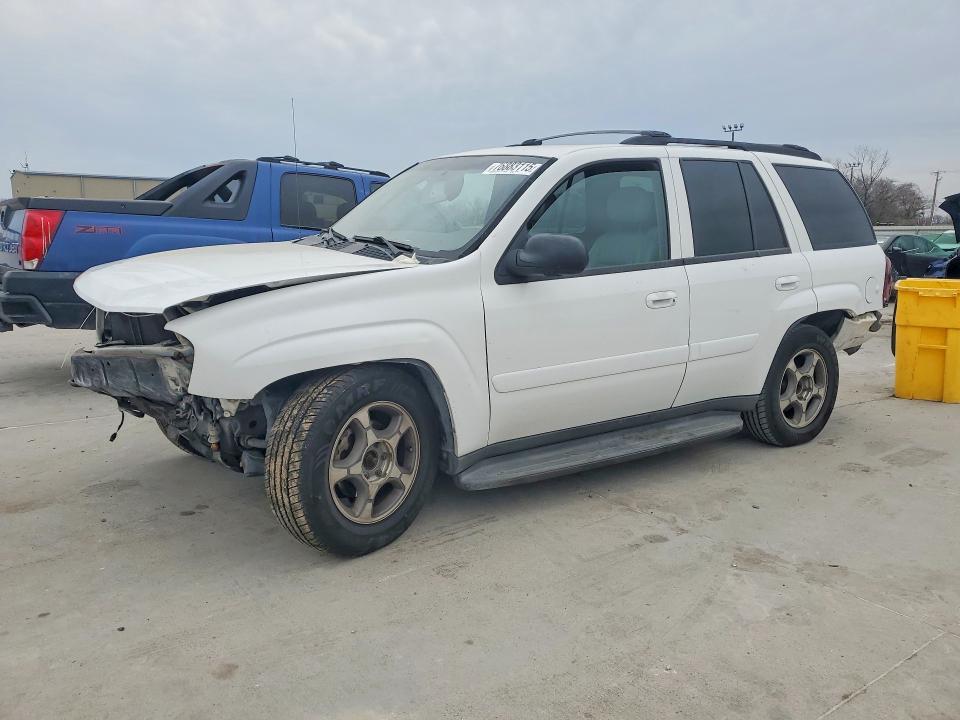 CHEVROLET TRAILBLAZER 2005 with VIN 1GNDT13SX52194633 - Photo from auction