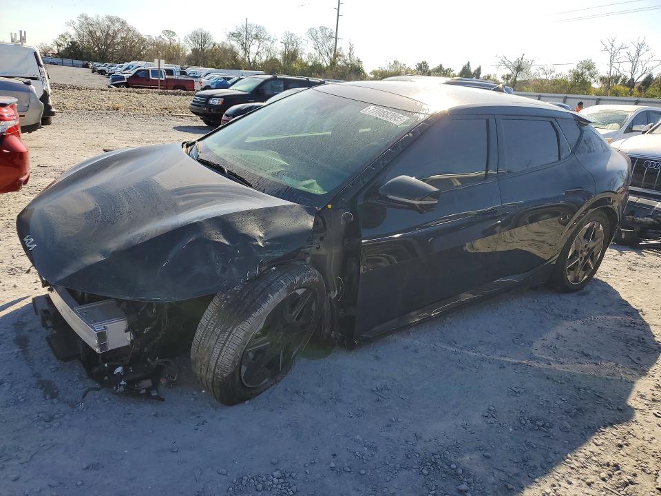KIA EV6 2025 with VIN 5XYC44JA0SG006765 - Photo from auction