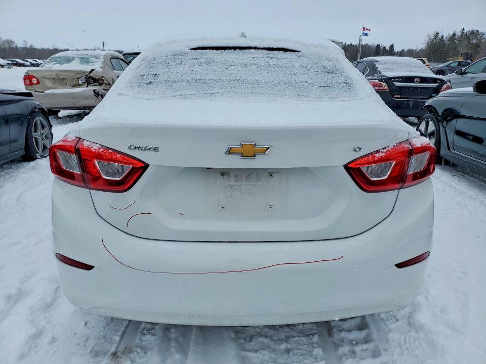 Photo 6 from auction – 2018 CHEVROLET CRUZE LT with VIN 1G1BE5SM2J7157134