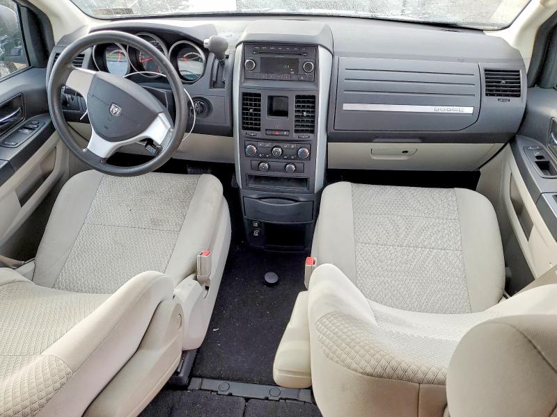Photo 8 from auction – 2010 DODGE GRAND CARA with VIN 2D4RN4DE0AR115925