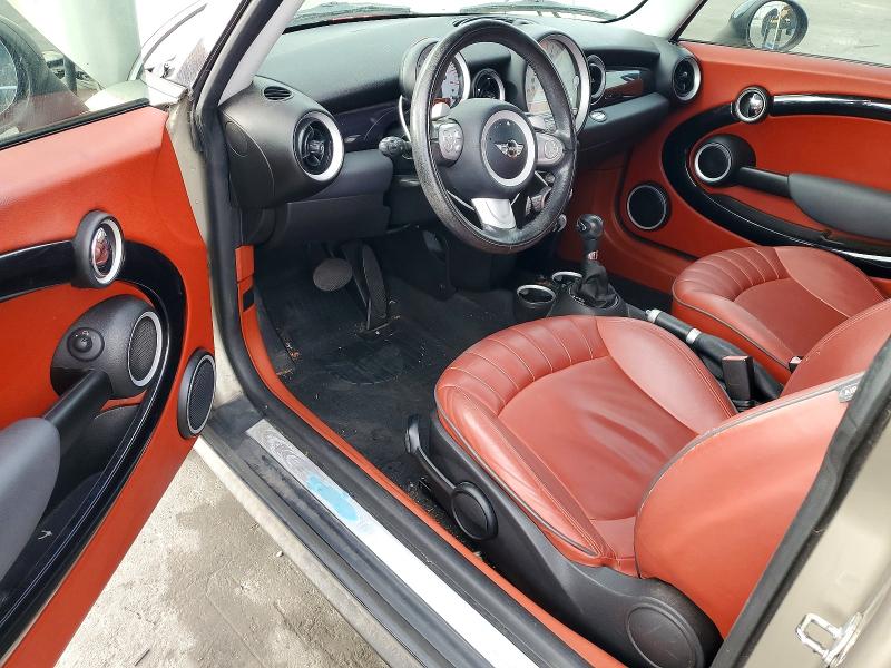 Photo 8 from auction – 2009 MINI COOPER with VIN WMWMF33529TW70912