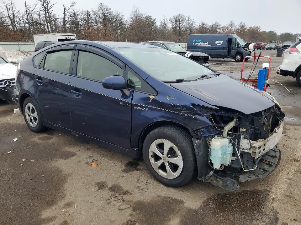 Photo 4 from auction – 2014 TOYOTA PRIUS with VIN JTDKN3DU4E0360386