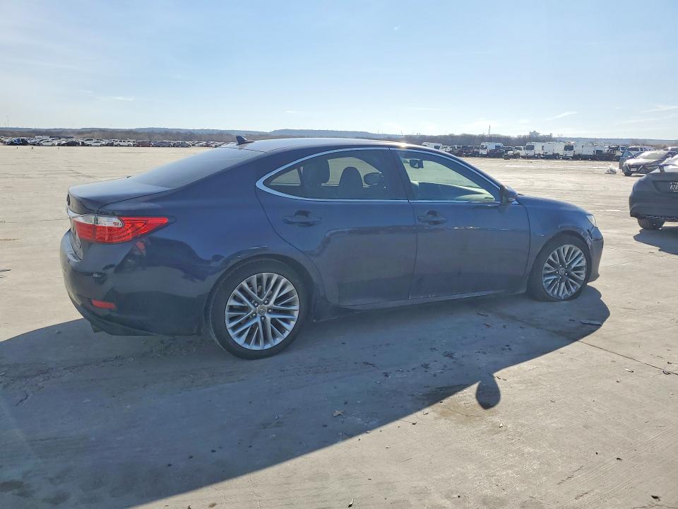 صورة رقم 3 من المزاد - 2013 LEXUS ES 350 مع VIN JTHBK1GG2D2029309