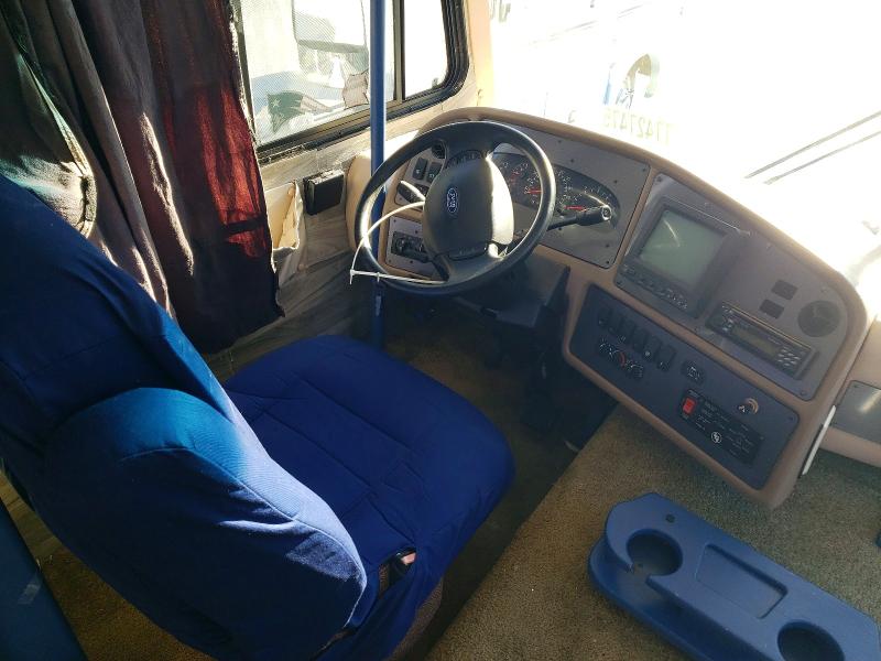 Photo 5 from auction – 2003 FORD F550 with VIN 1FCNF53SX30A05239