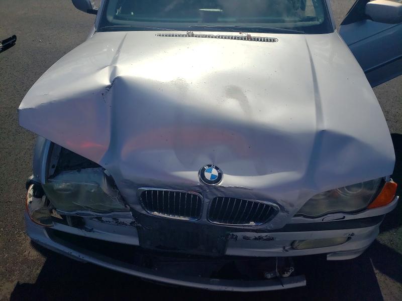 Photo 11 from auction – 2001 BMW 330 with VIN WBAAV53441FK45588