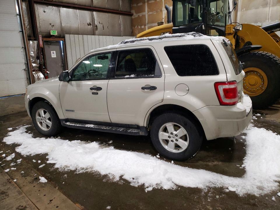Photo 2 from auction – 2008 FORD ESCAPE with VIN 1FMCU93Z88KC07179