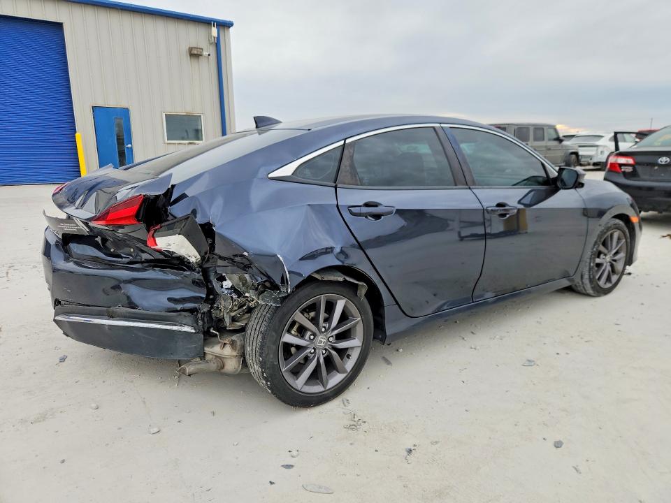Photo 3 from auction – 2019 HONDA CIVIC with VIN 19XFC1F73KE008423