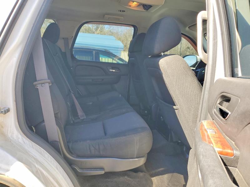 Photo 11 from auction – 2013 CHEVROLET TAHOE with VIN 1GNSCAE02DR186177