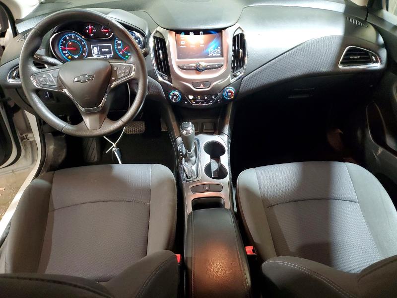 Photo 8 from auction – 2017 CHEVROLET CRUZE LT with VIN 3G1BE6SMXHS607307