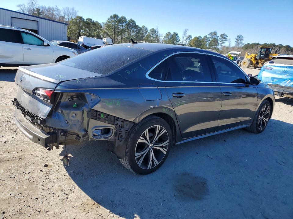 Photo 3 from auction – 2021 VOLKSWAGEN PASSAT with VIN 1VWSA7A33MC001989