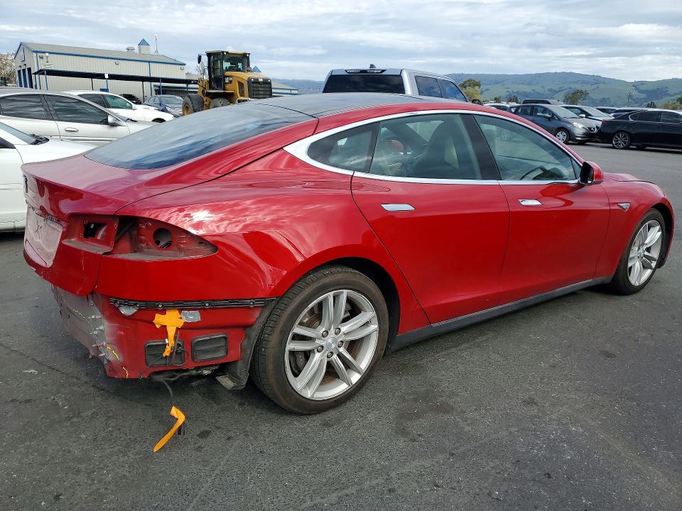 Photo 3 from auction – 2015 TESLA MODEL S with VIN 5YJSA1E23FF101808