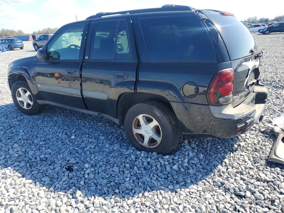Photo 2 from auction – 2004 CHEVROLET TRAILBLAZE with VIN 1GNDS13SX42102194