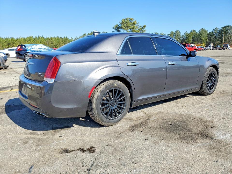 Photo 3 from auction – 2017 CHRYSLER 300C with VIN 2C3CCAEG3HH506479