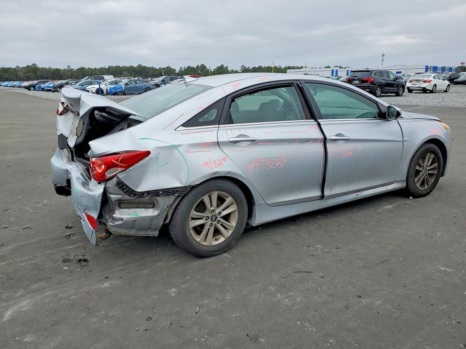 Photo 3 from auction – 2014 HYUNDAI SONATA with VIN 5NPEB4AC4EH841264