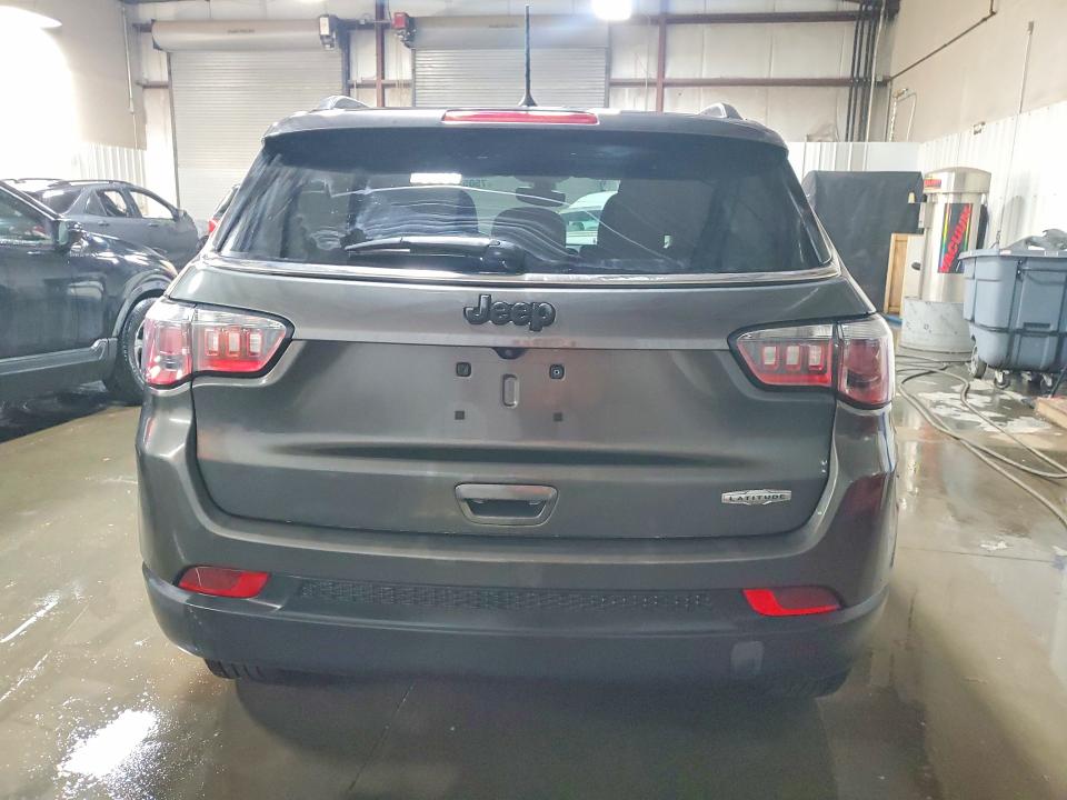 Photo 6 from auction – 2018 JEEP COMPASS with VIN 3C4NJCBB7JT300495