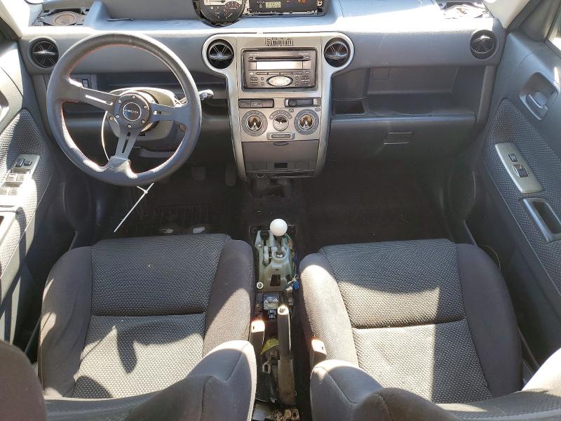 Photo 8 from auction – 2005 TOYOTA SCION with VIN JTLKT334650206113