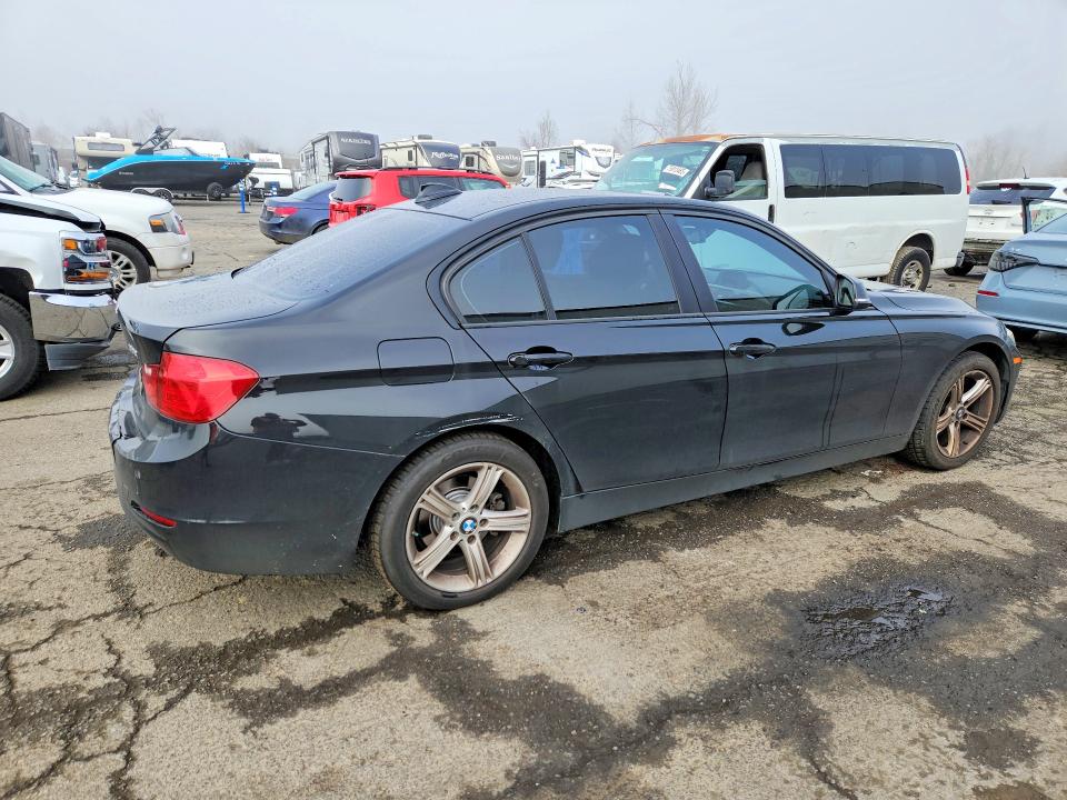 Photo 3 from auction – 2014 BMW 328 with VIN WBA3C1C5XEK114534