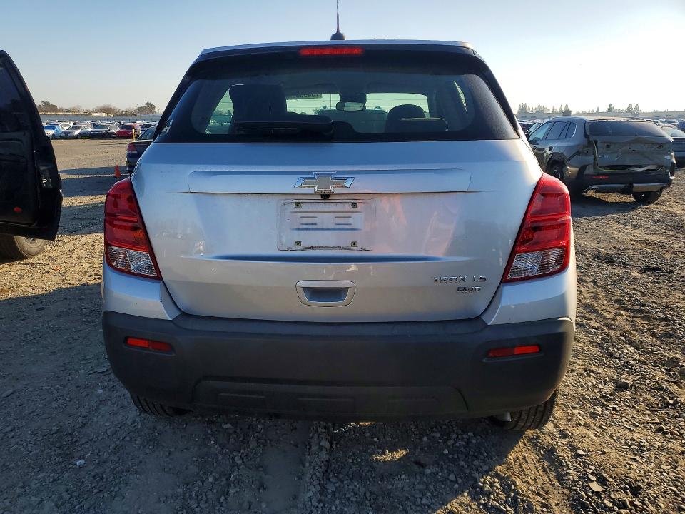 Photo 6 from auction – 2016 CHEVROLET TRAX with VIN KL7CJNSB0GB582344