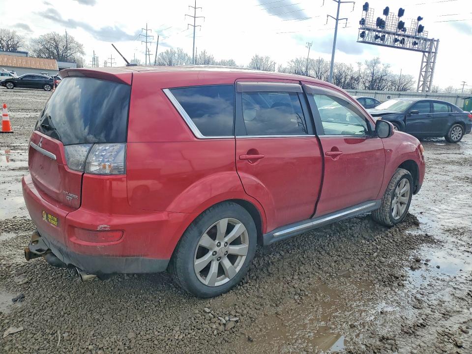 Photo 3 from auction – 2011 MITSUBISHI OUTLANDER with VIN JA4JT5AX3BU020916
