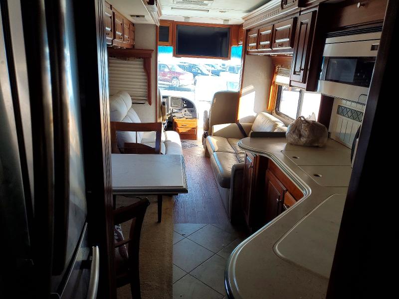 Photo 5 from auction – 2006 MONACO CAMELOT with VIN 1RF43554762038378