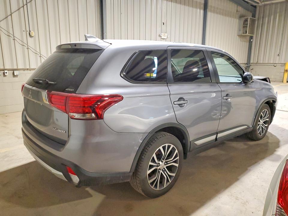 Photo 3 from auction – 2018 MITSUBISHI OUTLANDER with VIN JA4AZ3A31JZ057688