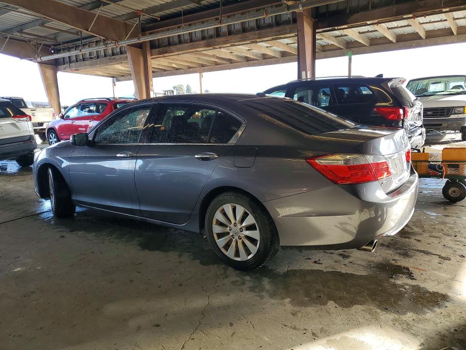 Photo 2 from auction – 2015 HONDA ACCORD with VIN 1HGCR3F83FA010396