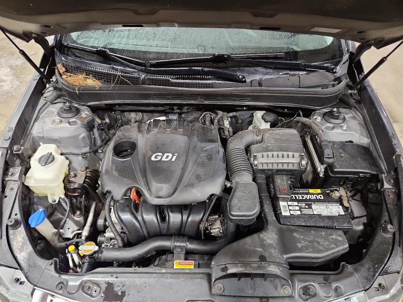 Photo 11 from auction – 2011 HYUNDAI SONATA SE with VIN 5NPEC4AC3BH225354