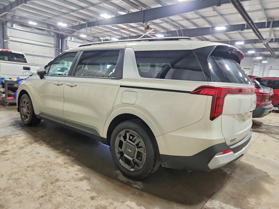 Photo 2 from auction – 2025 KIA CARNIVAL with VIN KNDNC5KAXS6079693