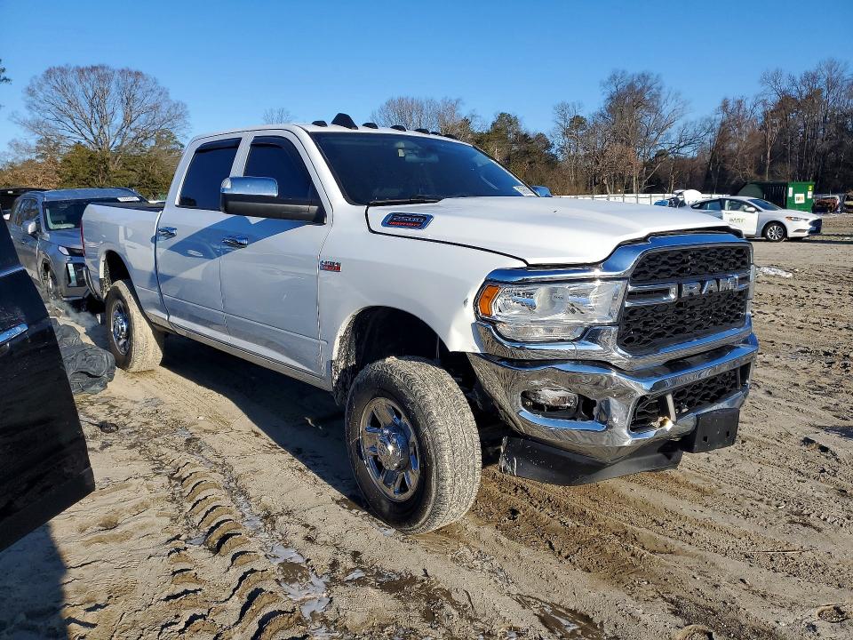 Photo 4 from auction – 2020 RAM 2500 with VIN 3C6UR5CJXLG125135