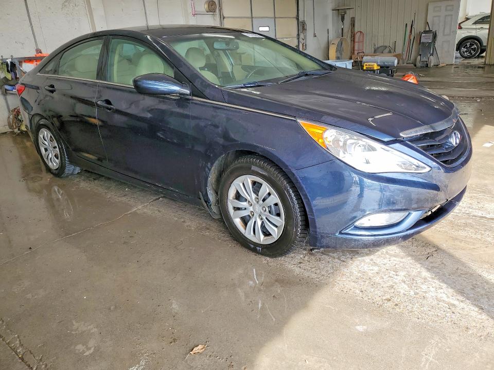Photo 4 from auction – 2011 HYUNDAI SONATA GLS with VIN 5NPEB4AC2BH217071