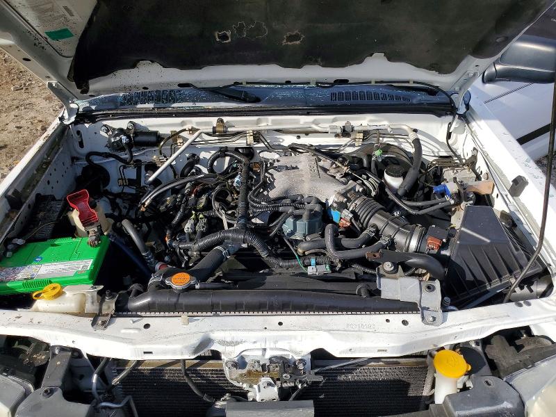 Photo 11 from auction – 2002 NISSAN FRONTIER with VIN 1N6ED29X72C310103