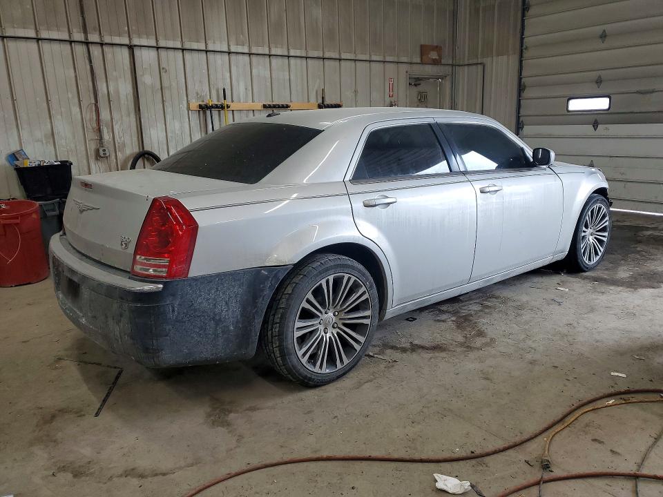 Photo 3 from auction – 2010 CHRYSLER 300 with VIN 2C3CA2CV8AH328944