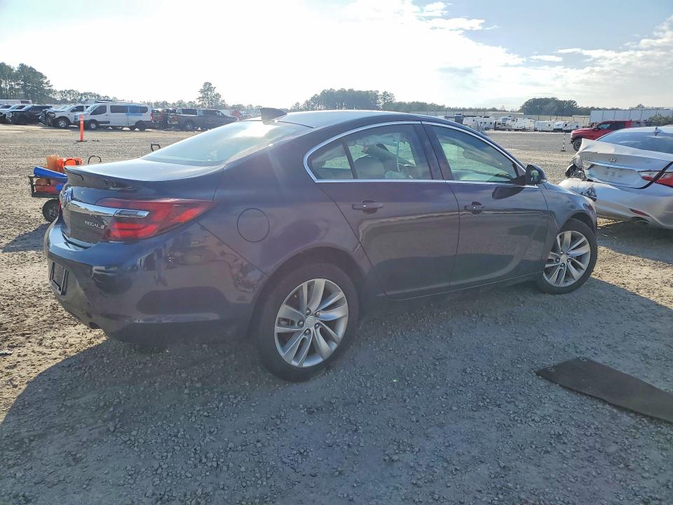 Photo 3 from auction – 2017 BUICK REGAL with VIN 2G4GR5GX6H9154004