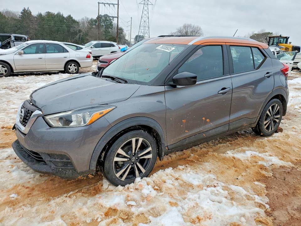 NISSAN KICKS 2019 with VIN 3N1CP5CU3KL495808 - Photo from auction