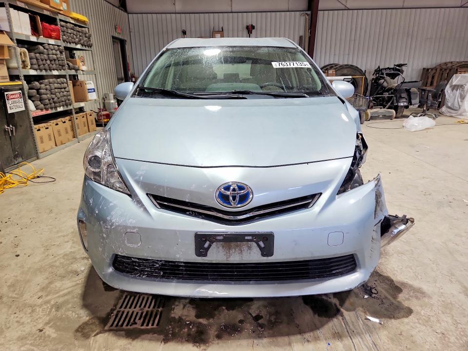 Photo 5 from auction – 2013 TOYOTA PRIUS V with VIN JTDZN3EU4D3221157