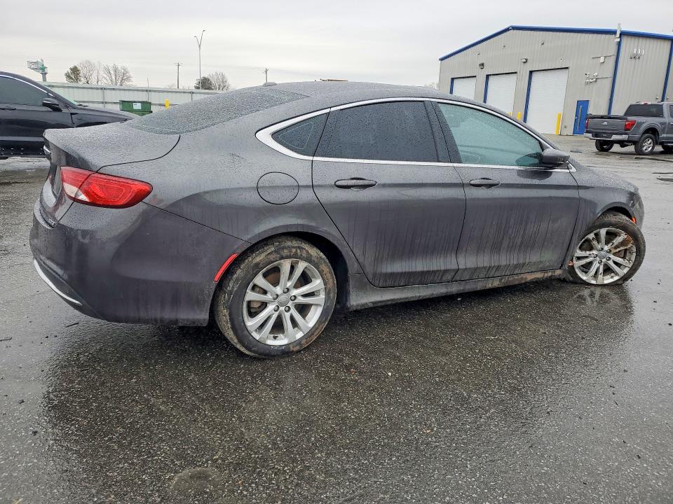 Photo 3 from auction – 2015 CHRYSLER 200 LIMITE with VIN 1C3CCCAB1FN591316