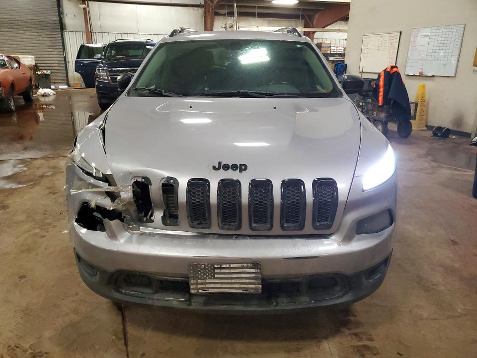 Photo 5 from auction – 2018 JEEP CHEROKEE with VIN 1C4PJLAB1JD517976