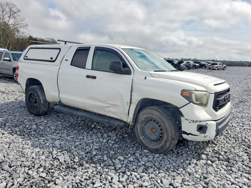 Photo 4 from auction – 2015 TOYOTA TUNDRA with VIN 5TFRM5F11FX090901