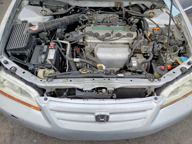 Photo 11 from auction – 2002 HONDA ACCORD EX with VIN 1HGCG566X2A104186