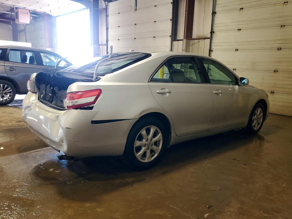 Photo 3 from auction – 2011 TOYOTA CAMRY BASE with VIN 4T1BF3EK8BU762647