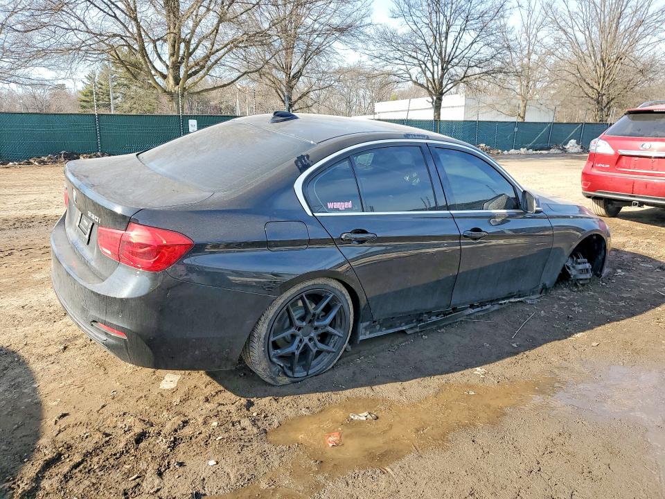 Photo 3 from auction – 2017 BMW 330 XI with VIN WBA8D9G34HNU63007