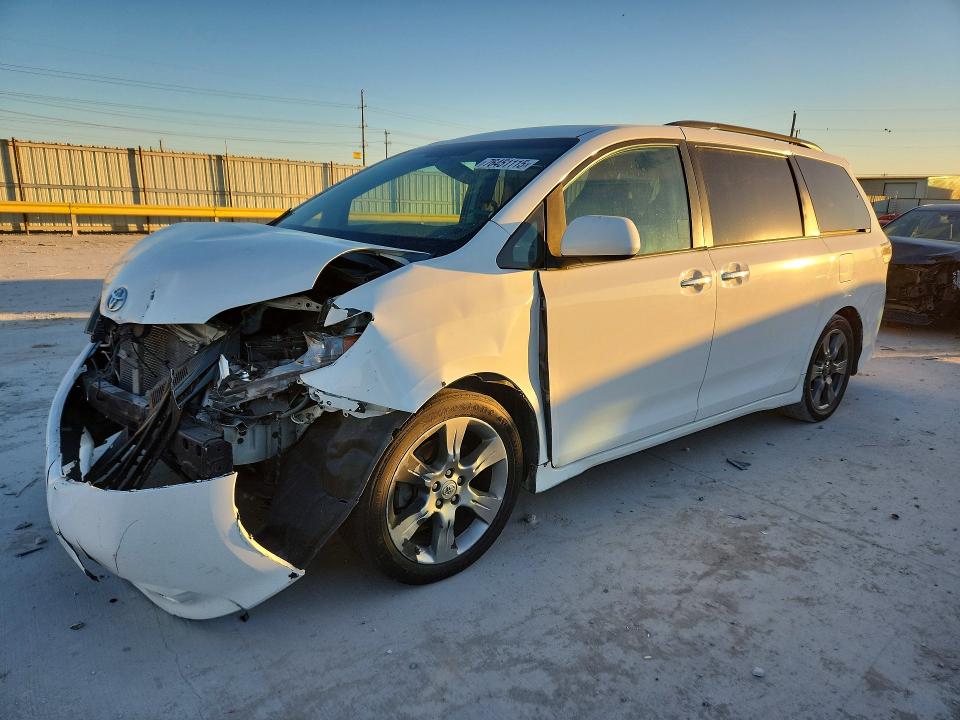 TOYOTA SIENNA SPO 2014 with VIN 5TDXK3DCXES427804 - Photo from auction