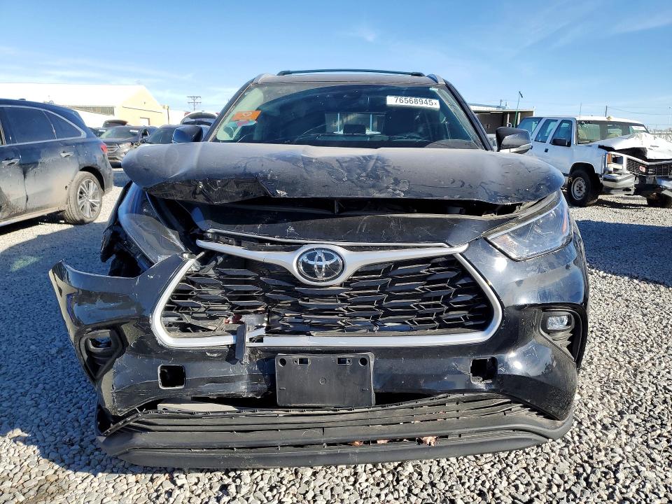 Photo 5 from auction – 2022 TOYOTA HIGHLANDER with VIN 5TDHZRBH6NS595411