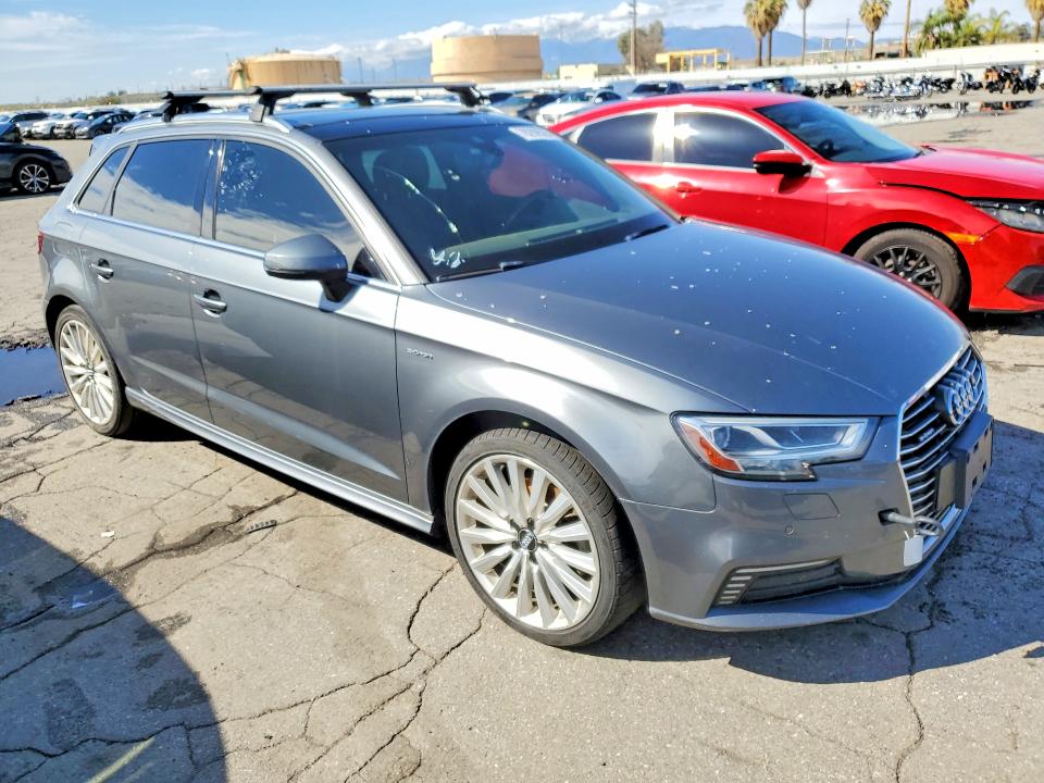 Photo 4 from auction – 2017 AUDI A3 with VIN WAUSPBFF4HA078019