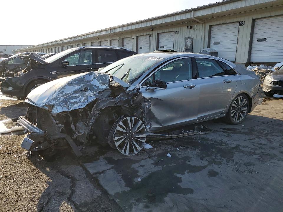 LINCOLN MKZ 2020 with VIN 3LN6L5E90LR607733 - Photo from auction