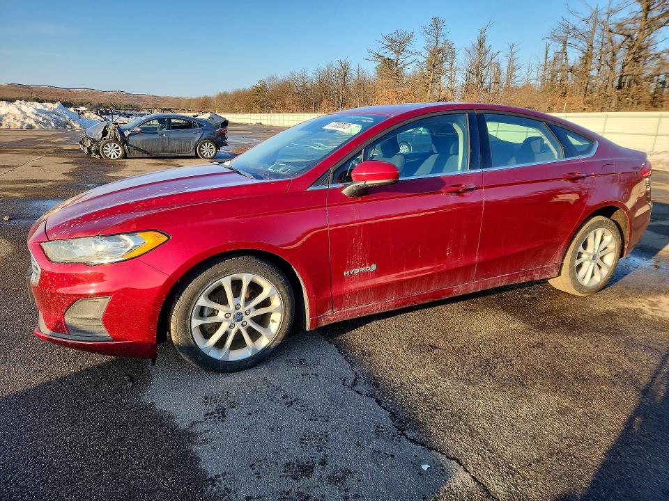 Photo 1 from auction – 2019 FORD FUSION with VIN 3FA6P0LU8KR125731